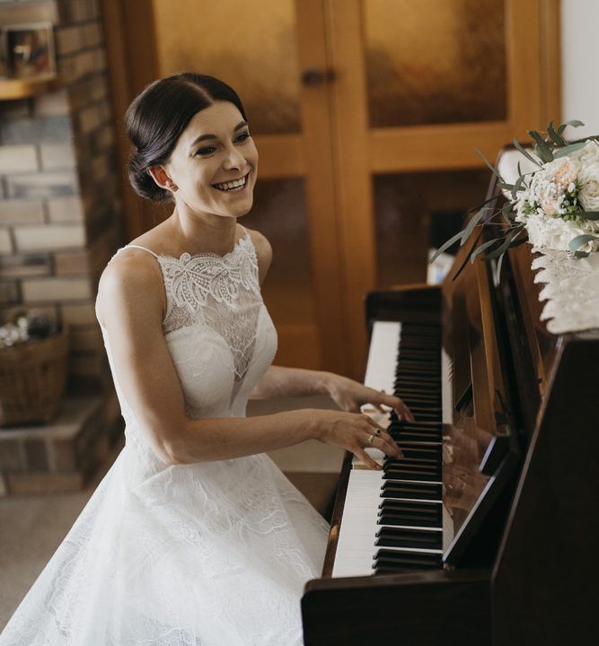 Georgia Jamie Horsham Town Hall Wedding 43 of 186 667x720 - Top 5 Wedding Colour Themes in Australia 2019