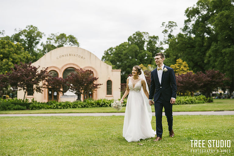 Glasshaus Inside Wedding Photography F 88 - 7 Spots in Fitzroy Gardens Wedding Photo Location