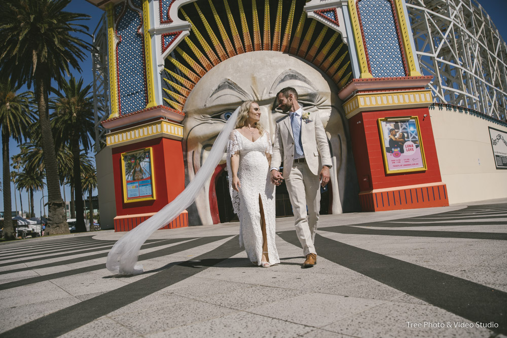 Luna Park Melbourne Wedding Photography - The best wedding photo locations in Melbourne [2020]